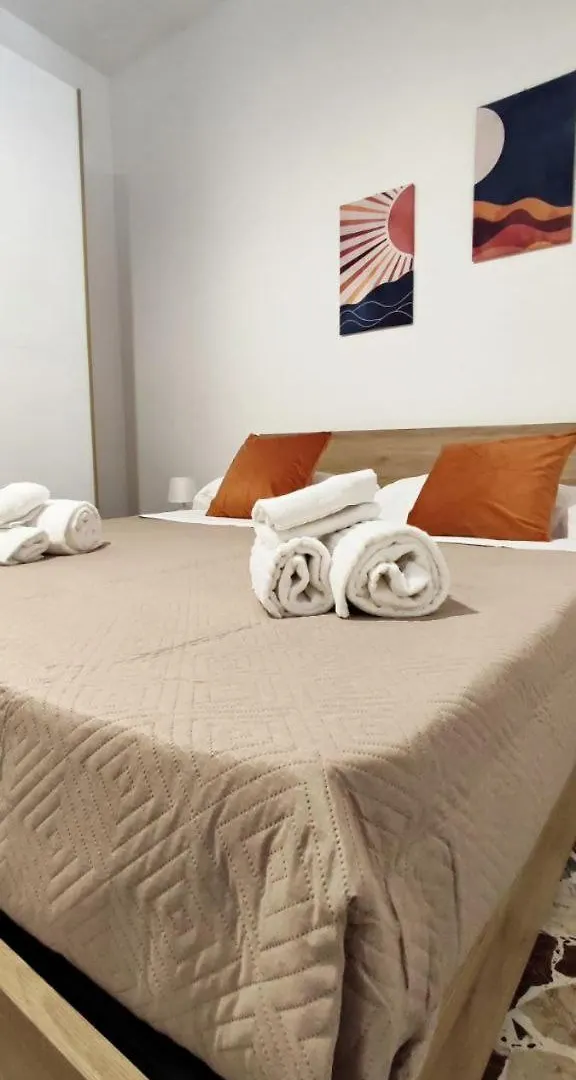 A Casa Dei Nonni Apartamento Giardini Naxos Itália