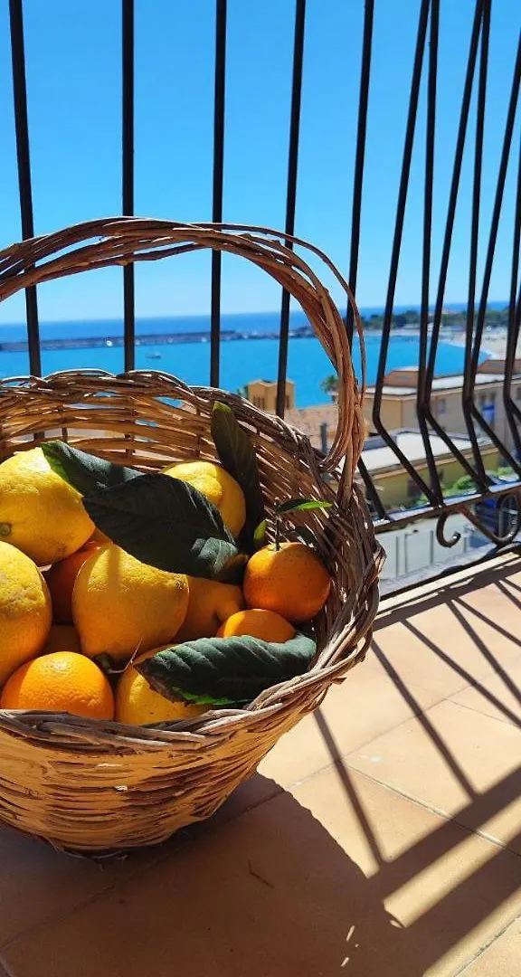 A Casa Dei Nonni Apartamento Giardini Naxos