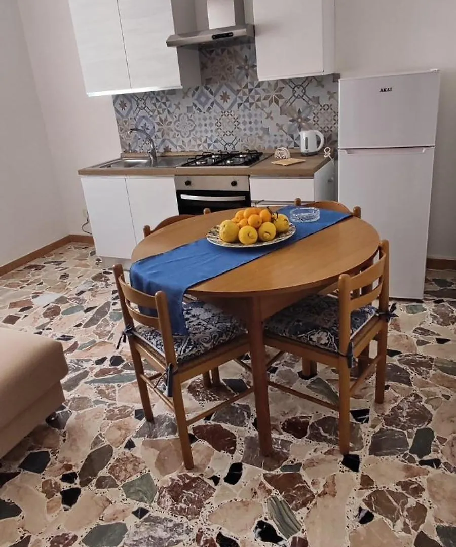 A Casa Dei Nonni Apartamento Giardini Naxos 0*,  Itália